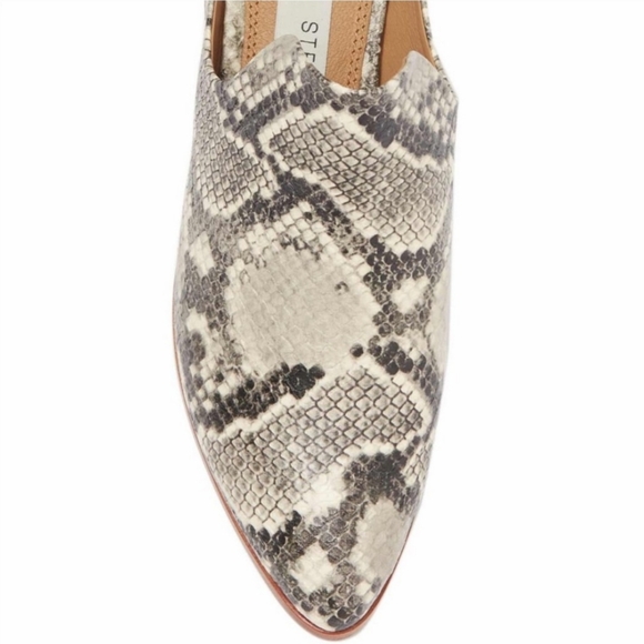 Steven by Steve Madden | Deandra Snakeskin Embossed Point Toe Mules - Picture 4 of 16